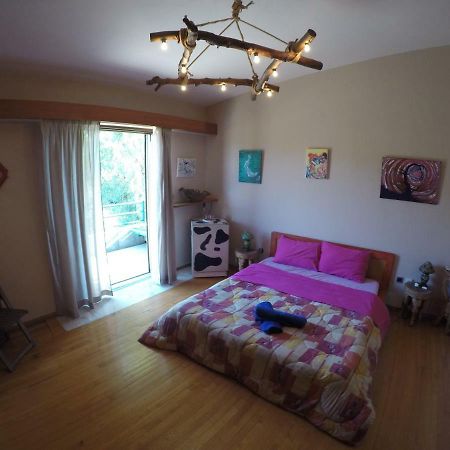 Relax In 'Crazy Farm' Villa Asprokhorion Esterno foto