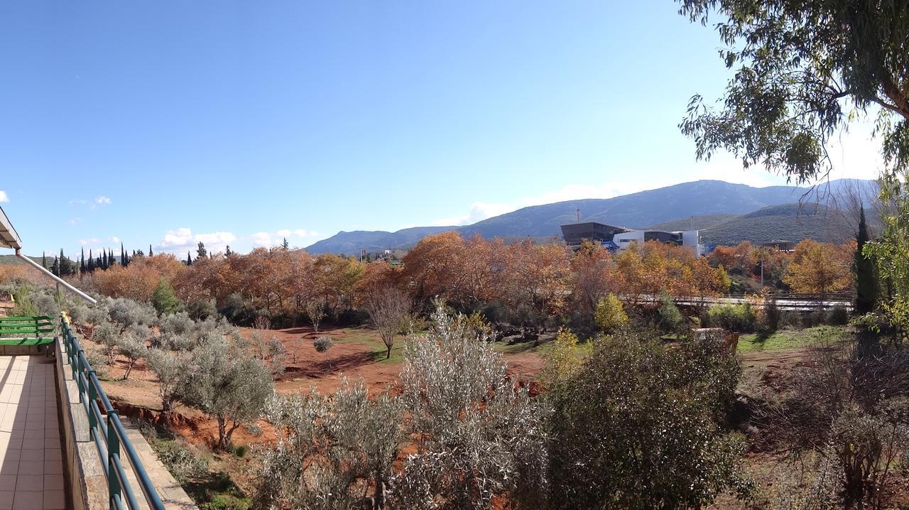 Relax In 'Crazy Farm' Villa Asprokhorion Esterno foto