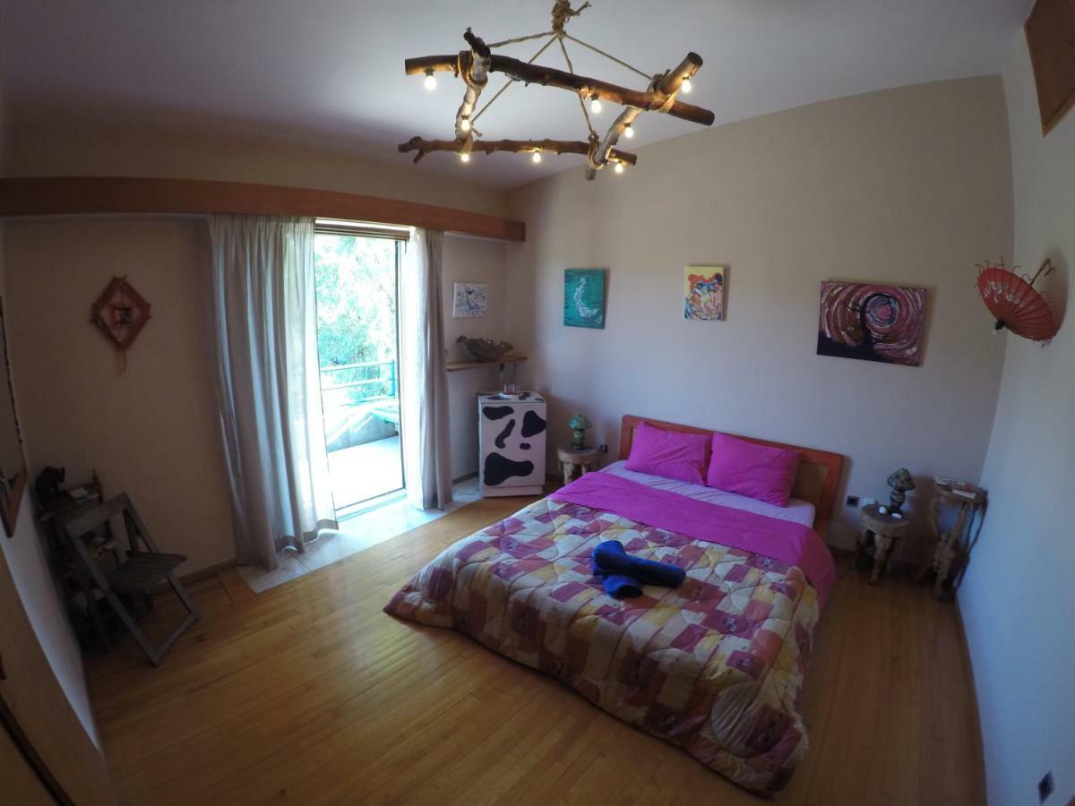 Relax In 'Crazy Farm' Villa Asprokhorion Esterno foto